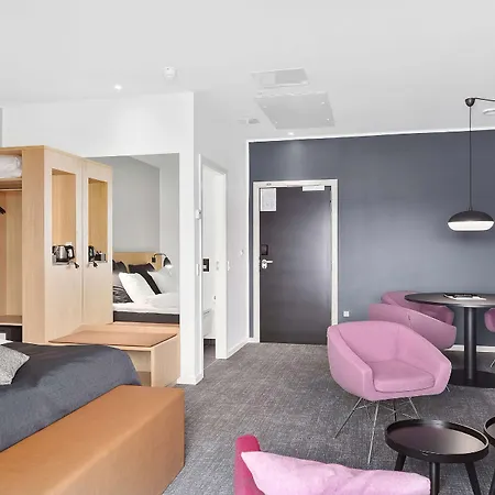 Western פרדריקה