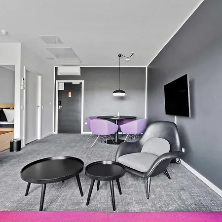 Western פרדריקה