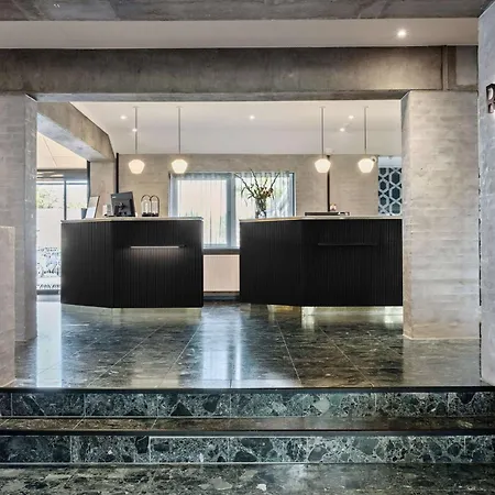 Western פרדריקה